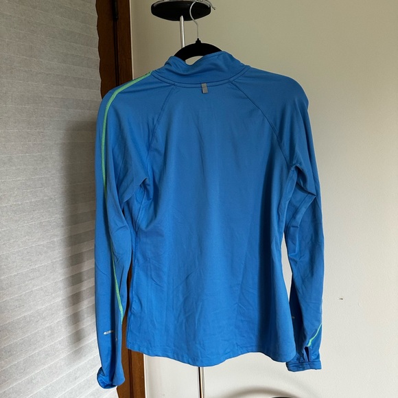 Nike Element Long Sleeve Quarter Zip - Picture 3 of 3